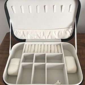 Jewelry case holder organizer box